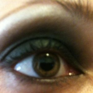 Meet your Posher, Ana